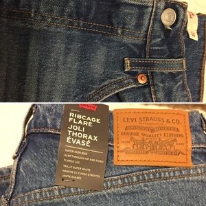 Levi Ribcage Denim
